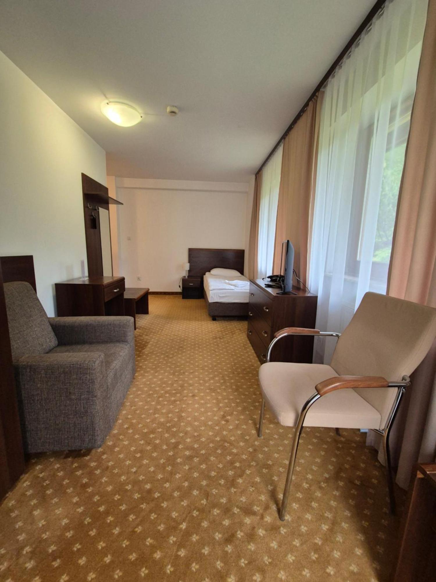 Instytut Zdrowia Sofra Fit & Spa Карпач Екстериор снимка
